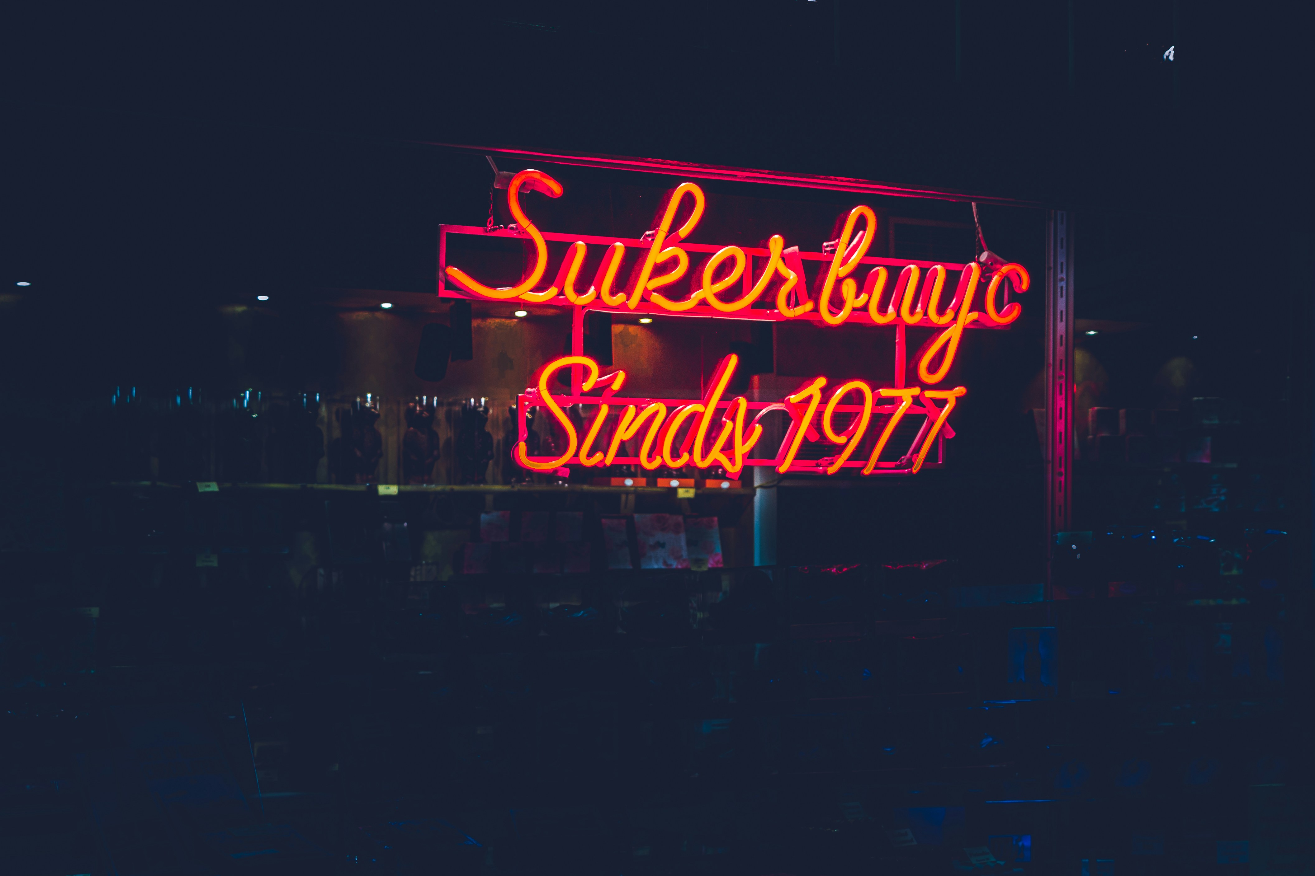 Neon of a store